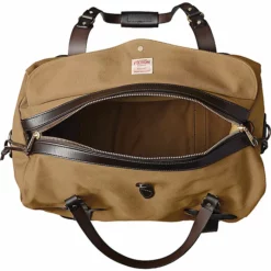 Filson Medium Duffle Bag 5 Filson Medium Duffle Bag -Royal Robbins Sales 10319417x1000273 vTop